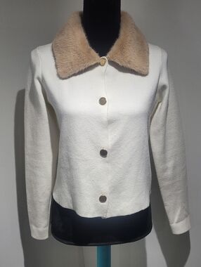 Rich & Famous Women's Faux Fur Collar Button-down Cardigan Small Cream Brown